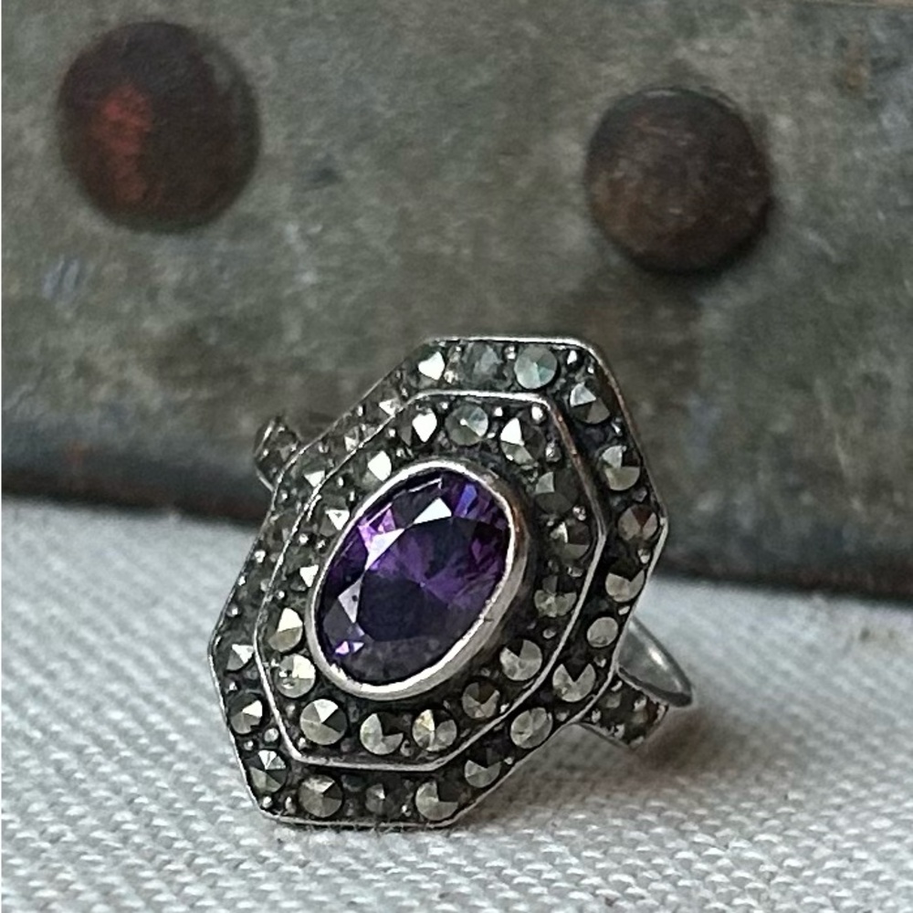 Art Deco Amethyst Sterling Ring - Picture 3 of 14
